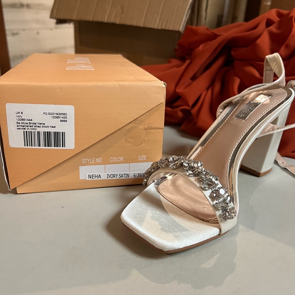 Be Mine Bridal heels size 8